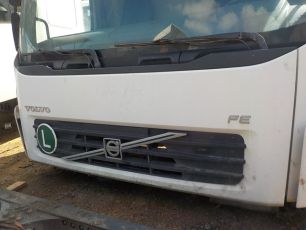 20748337 VOLVO Капот