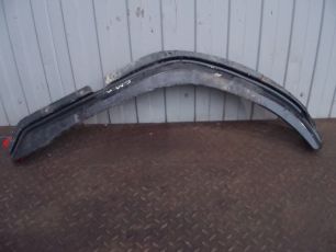 20452902 VOLVO Накладка крыла правая