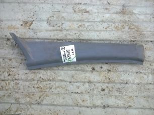 9736920201 MERCEDES Накладка стойки