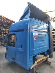 9437902744 MERCEDES Спойлер кабины, № XF278293