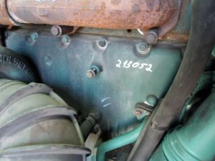 21677250 VOLVO Крышка двигателя, № XF213052