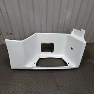 SP40070102 SIMPECO Корпус подножки нижний правый