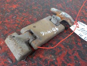 504027553 IVECO Петля двери нижняя, № XF101446