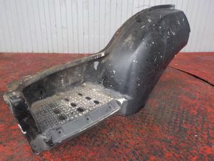 504058446 IVECO Корпус подножки верхний левый