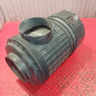 5010317688 RENAULT Корпус воздушного фильтра