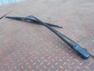 9418200544 MERCEDES Поводок стеклоочистителя, № XF137726
