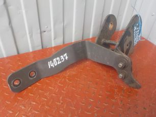 9303100569 MERCEDES Кронштейн кабины передний, № XF140237