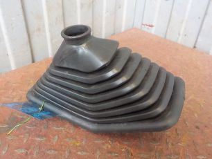 5010628048 RENAULT Чехол кулисы КПП