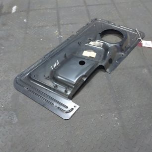 82903550 VOLVO Обшивка двери левая