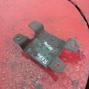 5010606800 RENAULT Кронштейн крыла заднего