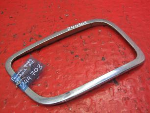 9438260359 MERCEDES Рамка фары правая, № XF244703