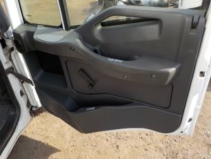 504077428 IVECO Обшивка двери