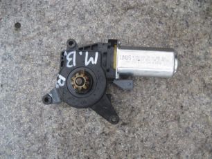 0008205008 MERCEDES Моторчик стеклоподъемника правый, № XF10424