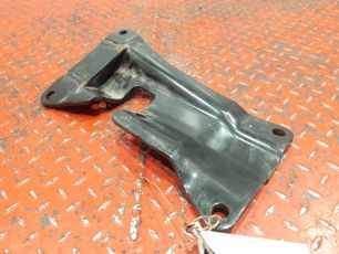 9605500138 MERCEDES Кронштейн цилиндра подъёма кабины