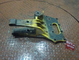 9493220201 MERCEDES Кронштейн передней рессоры