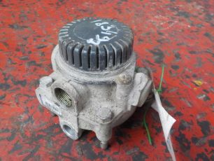 5010525558 RENAULT Клапан ускорительный, № XF183497