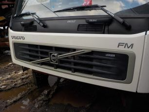 3175376 VOLVO Капот, № XF186868
