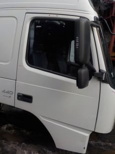 20360850 VOLVO Дверь правая, № XF186861