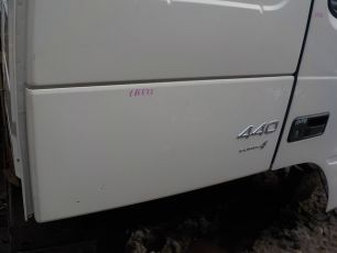 1096730 VOLVO Крышка бардачка, № XF186873