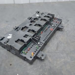 20568055 VOLVO Блок предохранителей, № XF445796