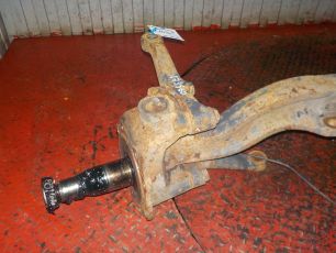 6553320201 MERCEDES Кулак поворотный, № XF179560