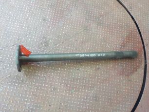 1524628 VOLVO Полуось правая, № XF137398