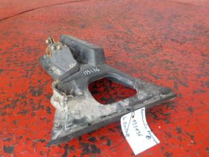 715IV1100301R IVECO Кронштейн бампера правый