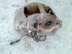 20526990 VOLVO Суппорт задний правый, № XF19243