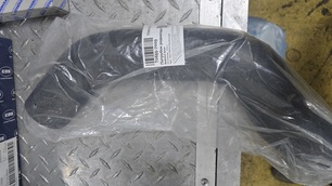 T06557009 TOPCOVER Патрубок водяной