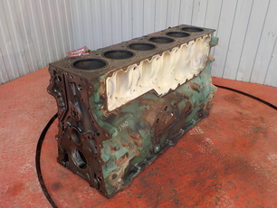 21310867 VOLVO Блок двигателя