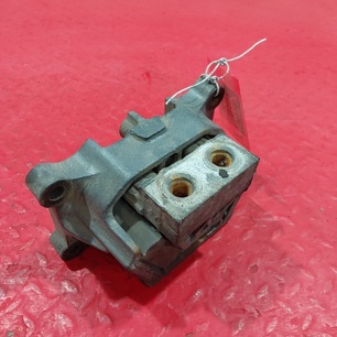 9412418113 MERCEDES Опора двигателя, № XF484600