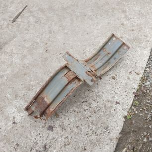 20372088 VOLVO Кронштейн подножки, № XF425748