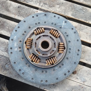21593944 VOLVO Диск сцепления, № XF472454