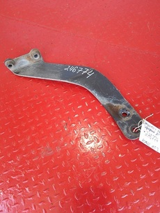 9303100369 MERCEDES Кронштейн кабины передний, № XF246774