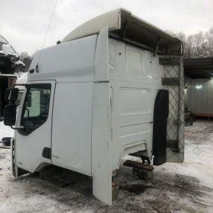 RENAULT Кронштейн спойлера