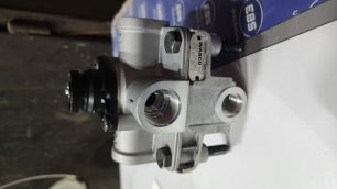 9730110010 WABCO Клапан ускорительный