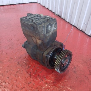 504293730 IVECO Компрессор воздушный, № XF477136