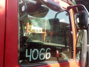 0007200118 MERCEDES Стекло двери правое, № XF137831