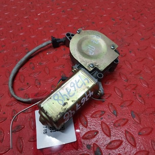 5001852886 RENAULT Моторчик стеклоподъемника правый, № XF476748