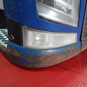 21838939 VOLVO Угол бампера правый, № XF478365