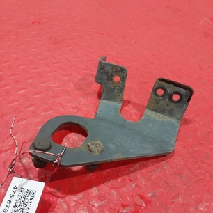 9733100253 MERCEDES Кронштейн торсиона правый
