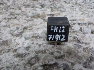3171420 VOLVO Реле регулятор, № XF71912