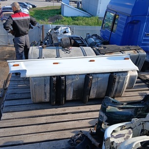 1684676 DAF Спойлер по раме