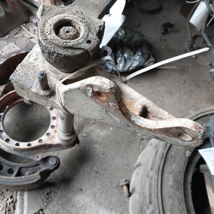 5010098735 RENAULT Кронштейн энергоаккумулятора