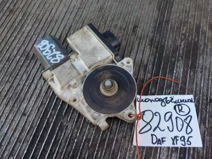 1354703 DAF Стеклоподъемник правый, № XF82908
