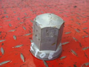 1075859 VOLVO Колпачок на гайку, № XF297108