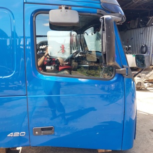 20360543 VOLVO Дверь правая, № XF462030
