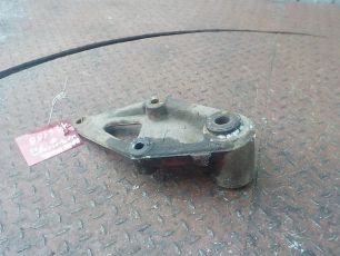 5010239229 RENAULT Кронштейн передней рессоры, № XF126166