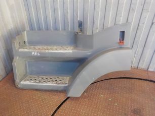 9416661901 MERCEDES Корпус подножки верхний левый, № XF137070