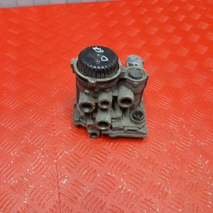 4802040020 WABCO Кран управления тормозами прицепа